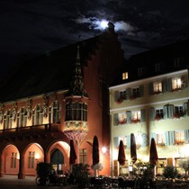 Freiburg bei Nacht